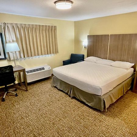 Suburban Studios Fort Myers Cape Coral Exterior photo