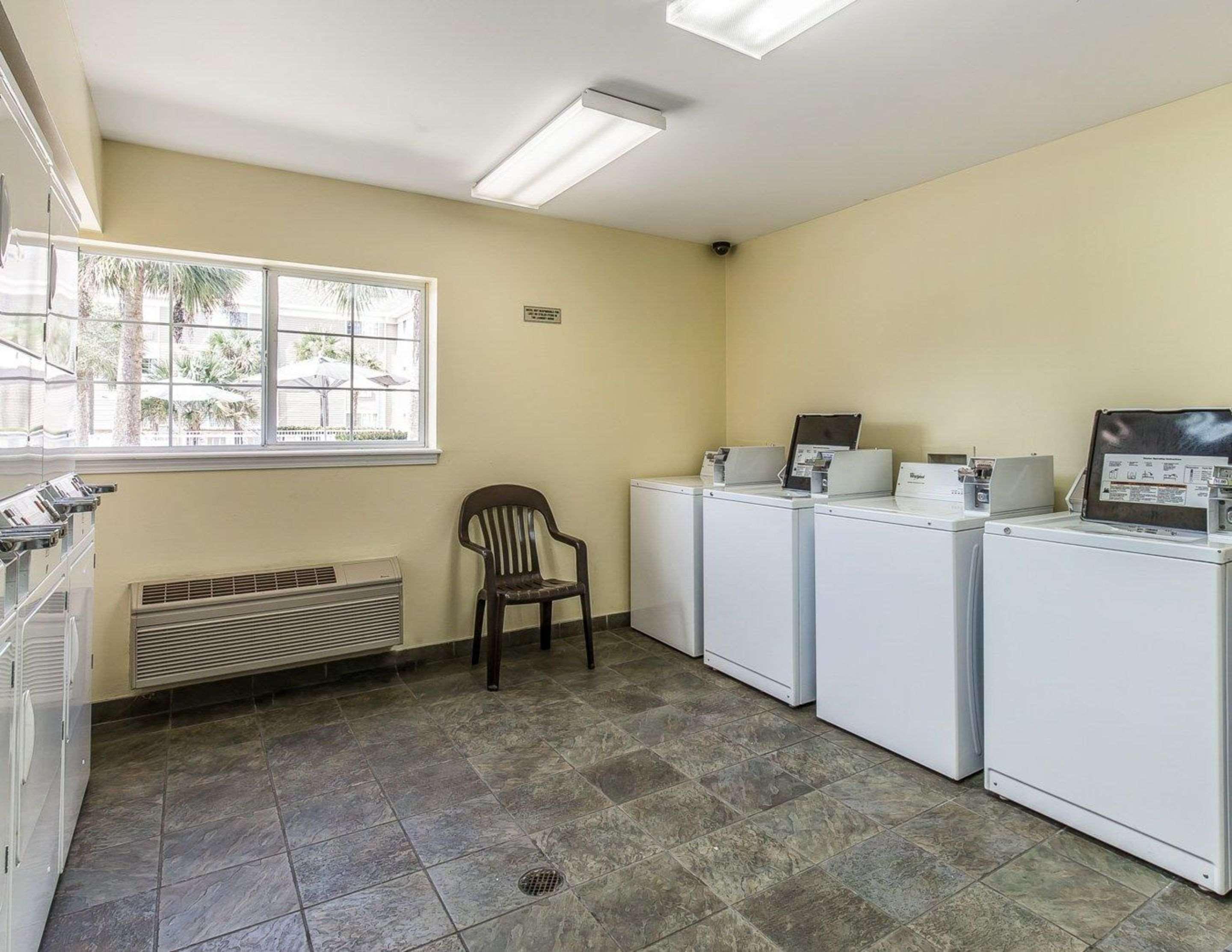 Suburban Studios Fort Myers Cape Coral Exterior photo