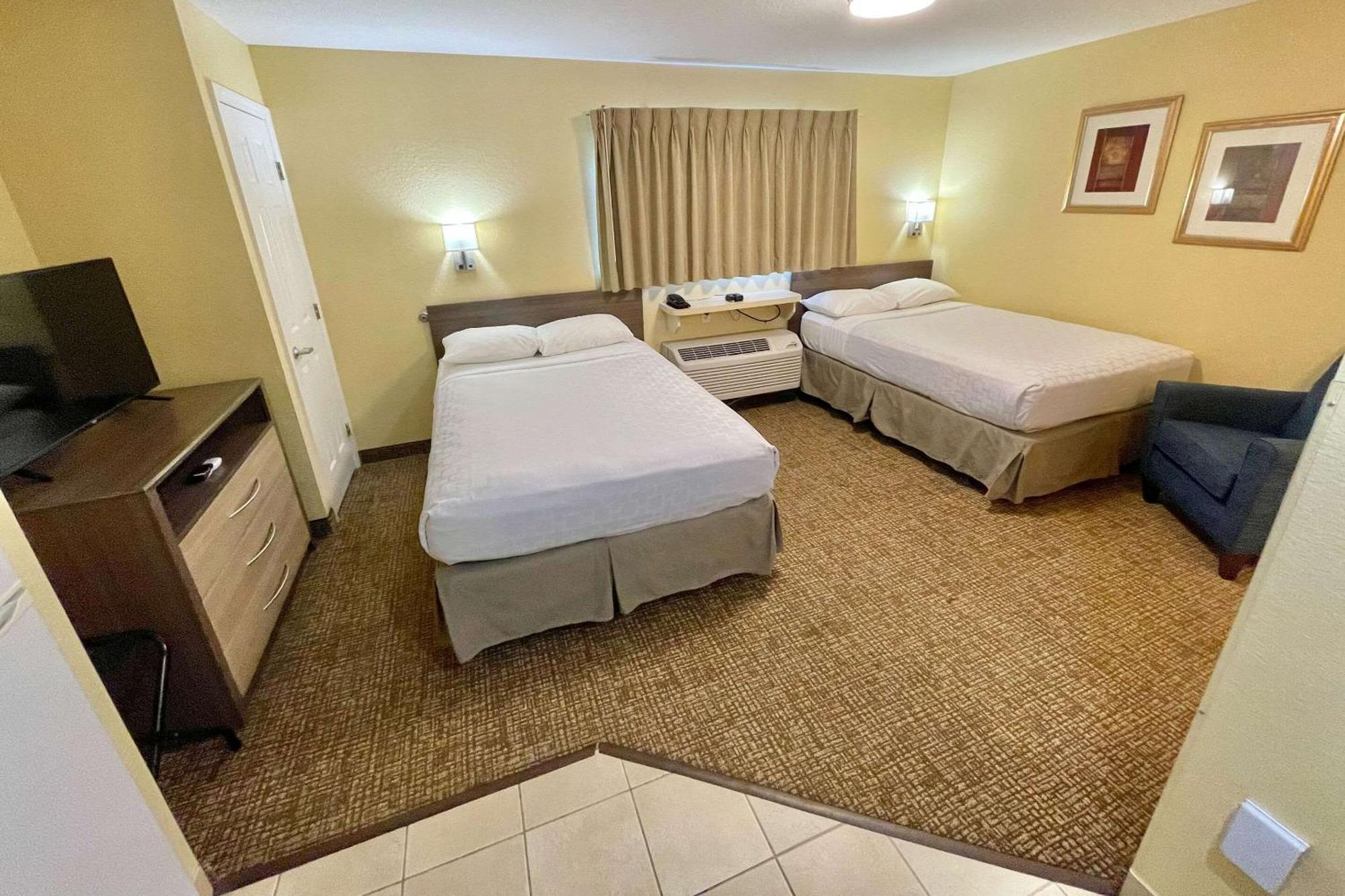 Suburban Studios Fort Myers Cape Coral Exterior photo